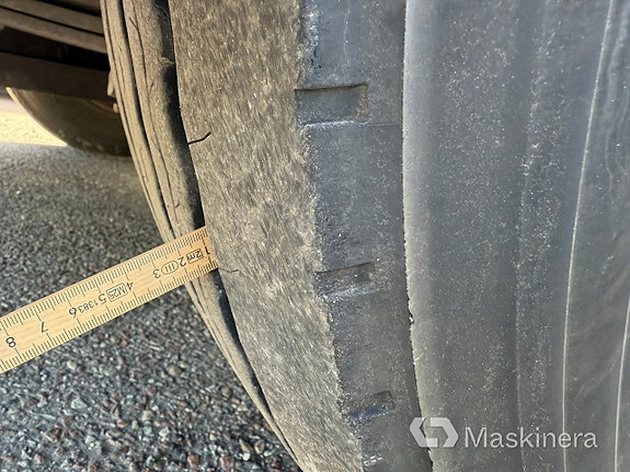 Lastväxlare Volvo FM 6X2 med schaktflak 19 of 27