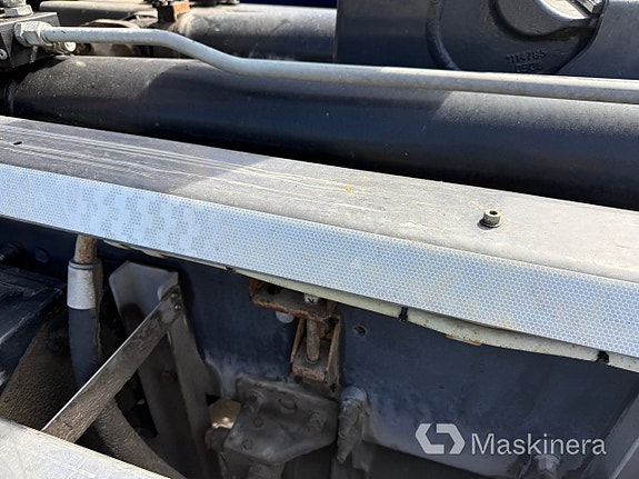 Lastväxlare Volvo FM 6X2 med schaktflak 23 of 27
