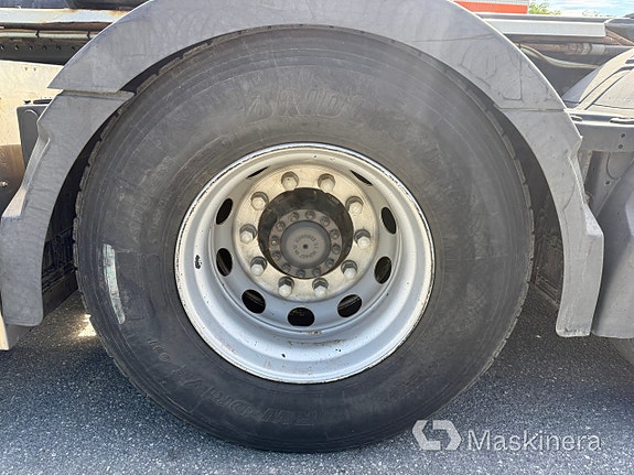 Lastväxlare Volvo FM 6X2 med schaktflak 27 of 27