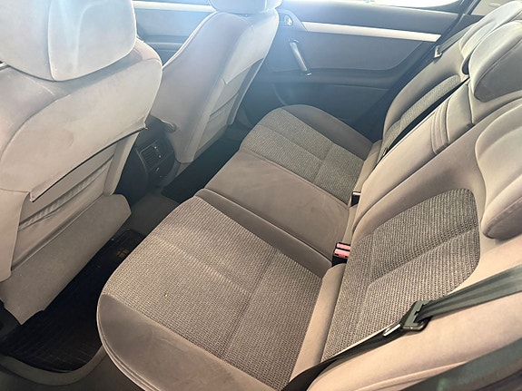 Peugeot 407 9 of 11