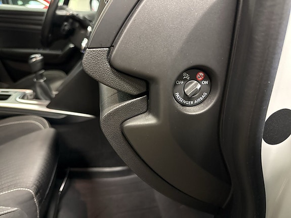 Renault Megane 24 of 24