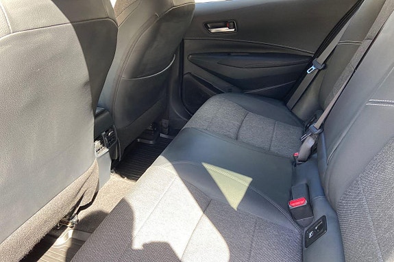 Toyota Corolla 13 of 20