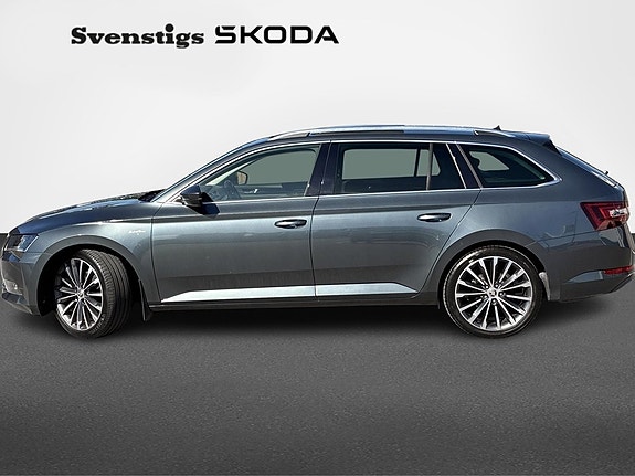 Skoda Superb 3 of 5