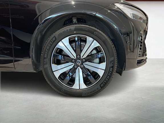 Volvo XC60 9 of 16