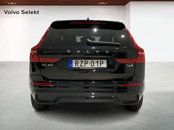 Volvo XC60 7 of 16