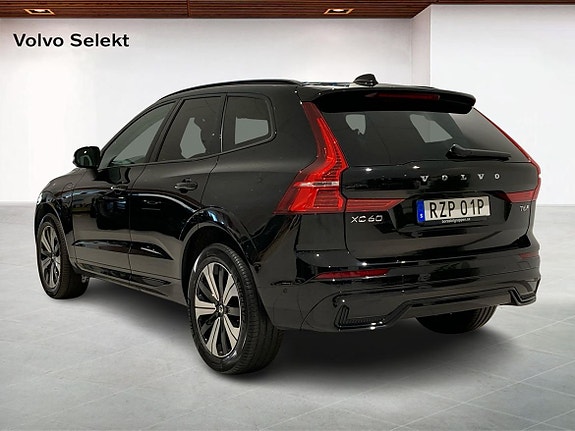 Volvo XC60 2 of 16