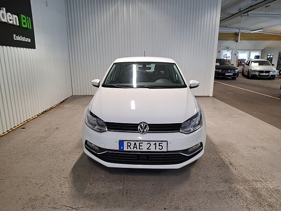 Volkswagen Polo 2 of 5