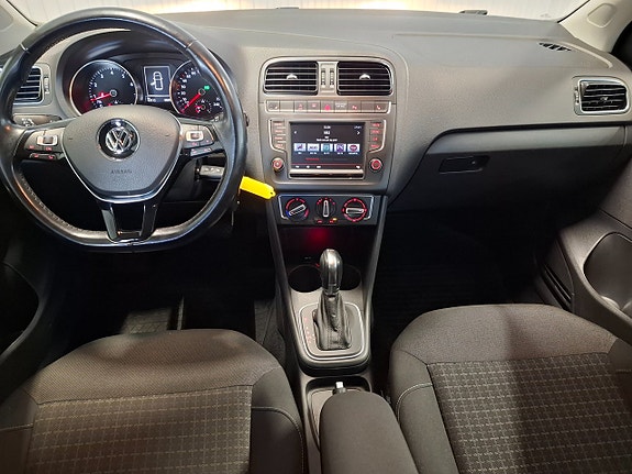 Volkswagen Polo 11 of 15