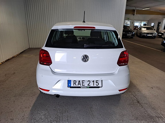 Volkswagen Polo 8 of 15