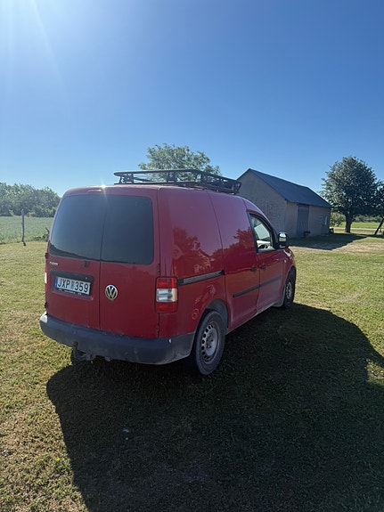 Volkswagen Caddy 2 of 5
