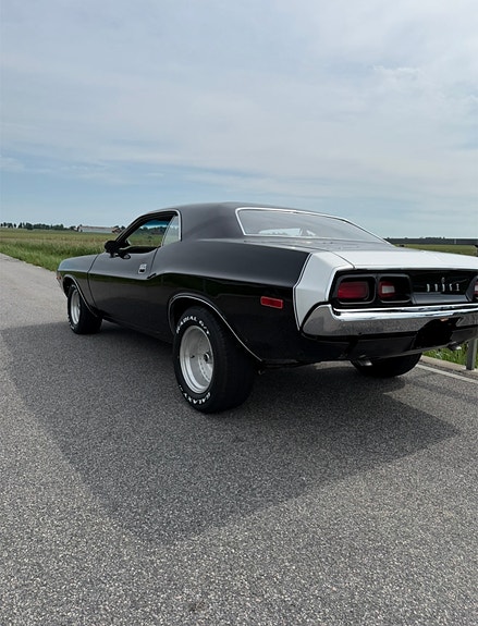 Dodge Challenger 3 of 5
