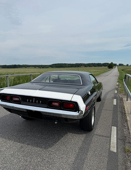 Dodge Challenger 5 of 5