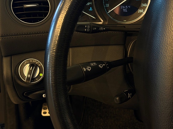 Mercedes-Benz SL350 14 of 16