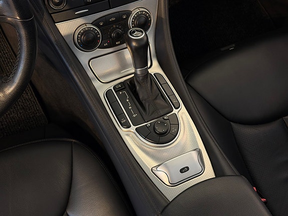 Mercedes-Benz SL350 9 of 16