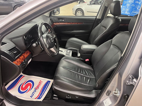Subaru Outback 7 of 15