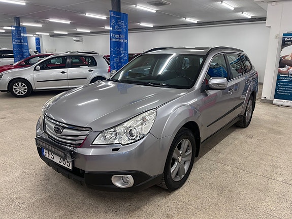 Subaru Outback 3 of 5