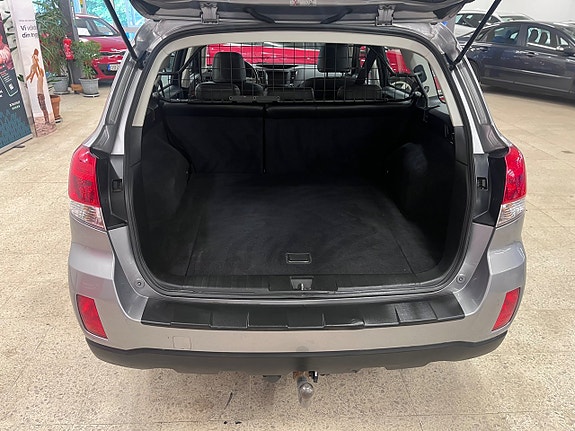 Subaru Outback 10 of 15