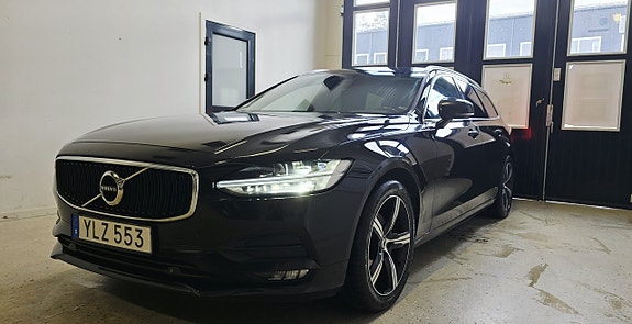 Volvo V90 2 of 5