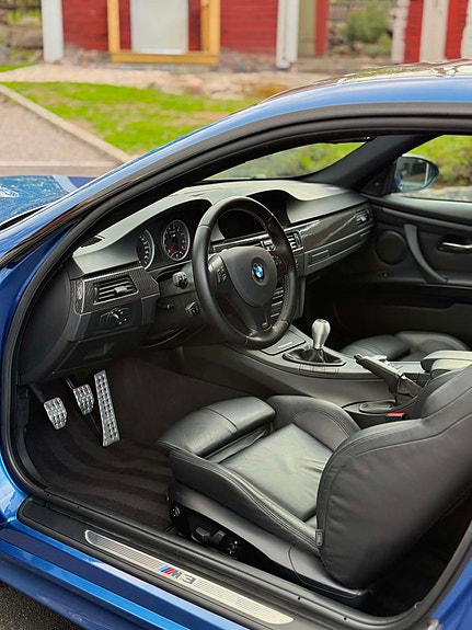 BMW M3 5 of 7