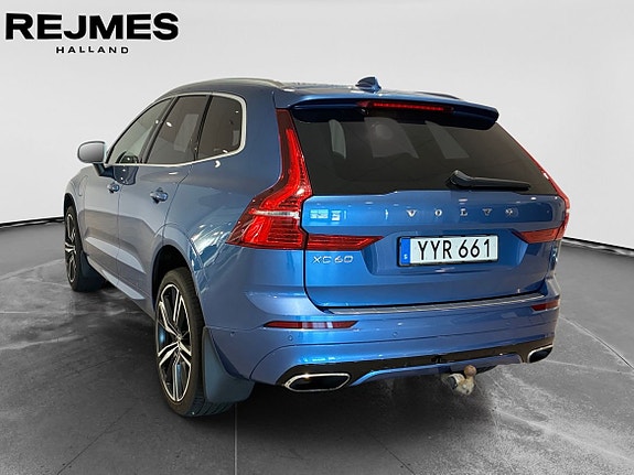 Volvo XC60 2 of 5