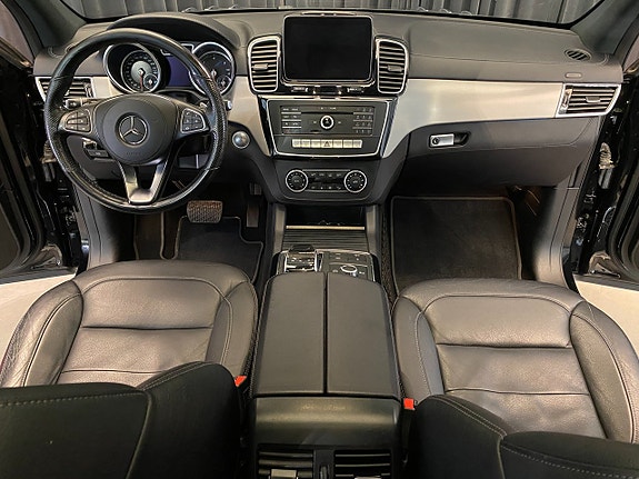 Mercedes-Benz GLS350 d 6 of 30