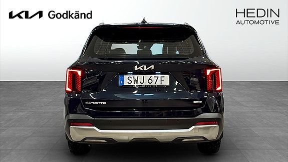 Kia Sorento 5 of 12