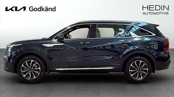 Kia Sorento 4 of 12