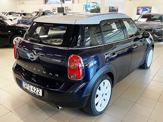MINI Countryman Cooper 3 of 3
