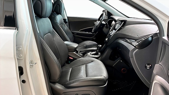 Hyundai Santa Fe 3 of 5