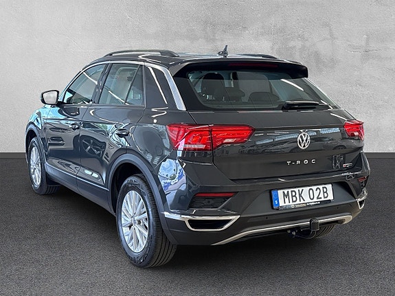 Volkswagen T-Roc 3 of 5