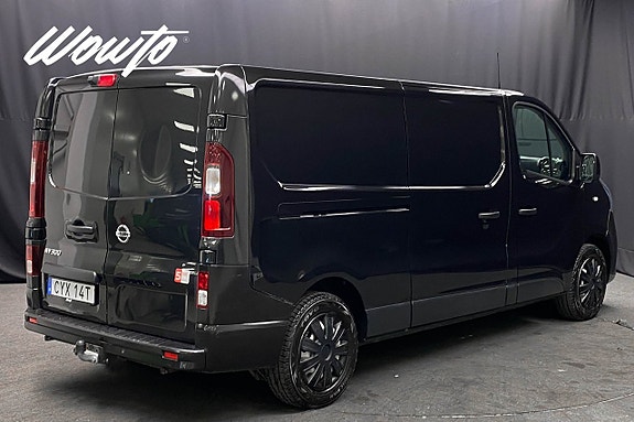 Nissan NV300 5 of 5