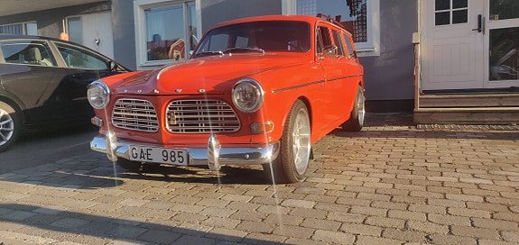 Volvo Amazon 2 of 5