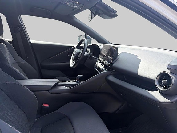 Toyota C-HR 6 of 14