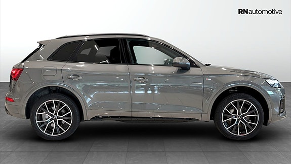 Audi Q5 6 of 26