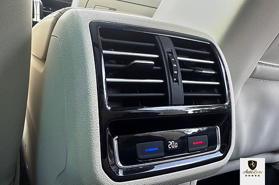 Volkswagen Passat Alltrack 17 of 22