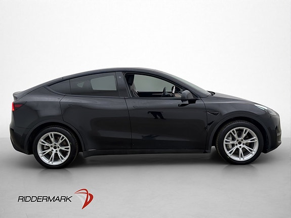 Tesla Model Y 5 of 5