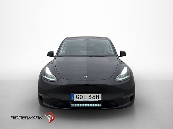 Tesla Model Y 3 of 5