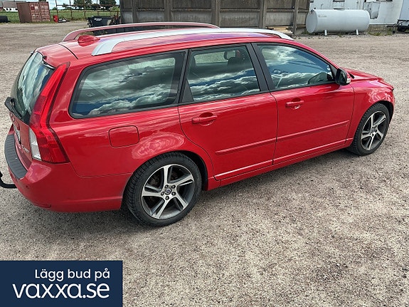 Volvo V50 3 of 5