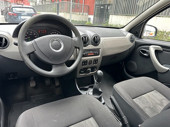 Dacia Sandero 5 of 5