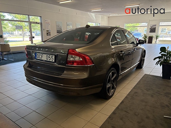 Volvo S80 4 of 5