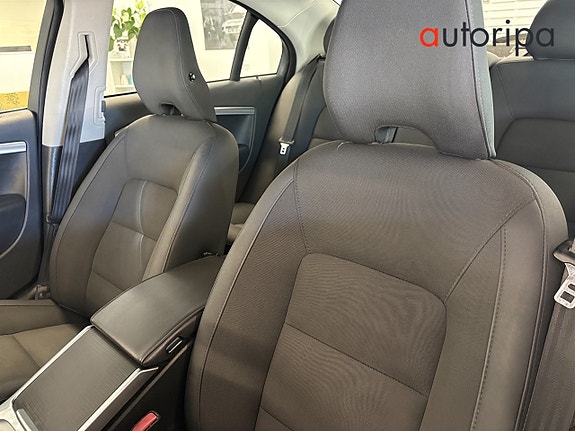 Volvo S80 8 of 14