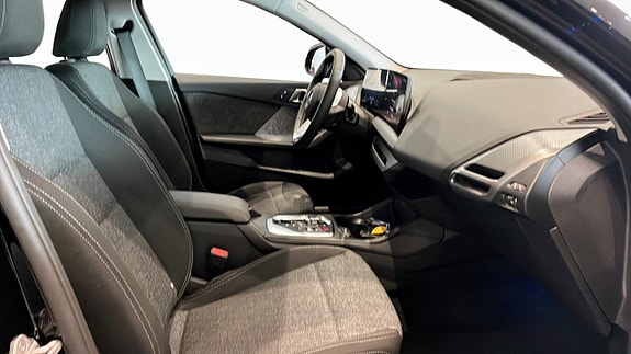 BMW 120 3 of 5