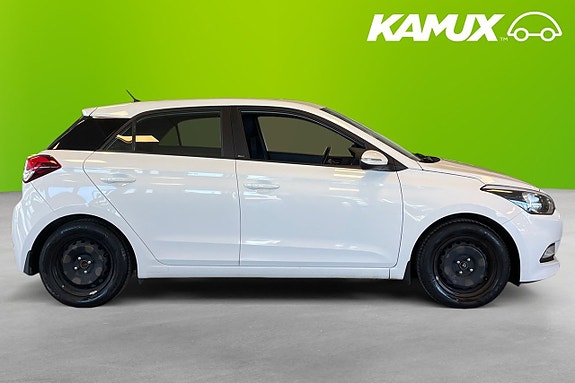 Hyundai i20 2 of 5