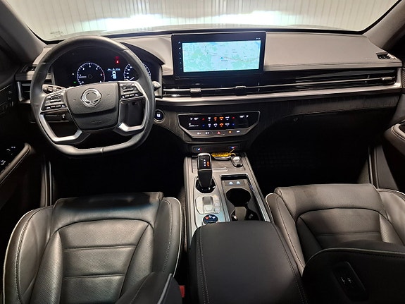 KGM Rexton 10 of 17