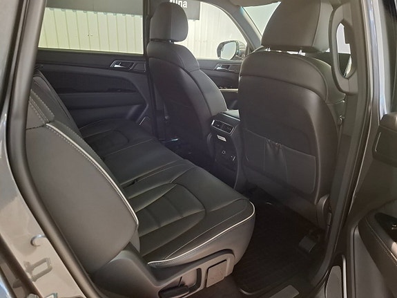 KGM Rexton 13 of 17