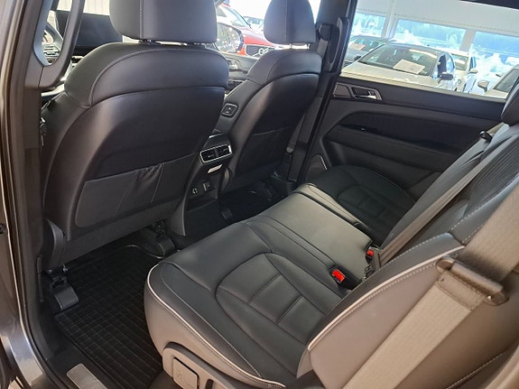 KGM Rexton 12 of 17