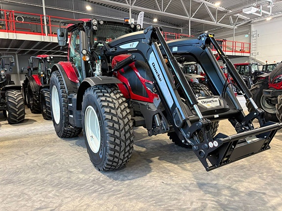 Valtra N155E Active / Frontlyft / Lastare / 419 timmar 3 of 11