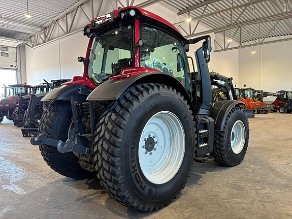 Valtra N155E Active / Frontlyft / Lastare / 419 timmar 5 of 11