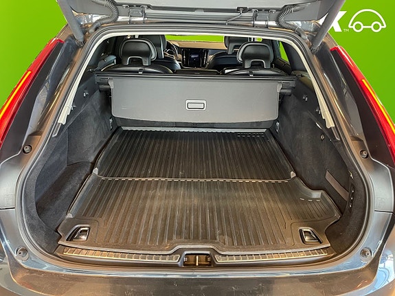 Volvo V90 16 of 26