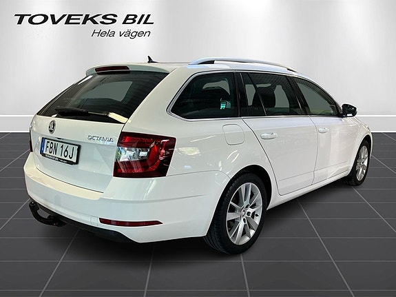 Skoda Octavia 3 of 5